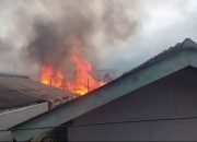 Empat Rumah Terbakar di Cipanas Cianjur, Puluhan Warga Terdampak, Pihak Desa Belum Beri Keterangan Resmi