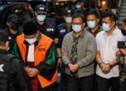 * Direktur PT Karabha Digdaya dan Tiga Pejabat Perusahan Plat merah kementrian keuangan di Aman kan KPK, OTT Hakim Depok Meluas *