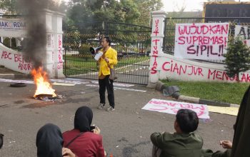 Aktivis Disiram Air Keras, Mahasiswa Cianjur Menggugat Negara: “Jika Hukum Tak Tegak, Demokrasi Bisa Runtuh!”