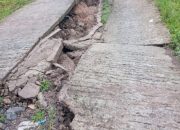 Longsor dan Pergerakan Tanah Kepung Desa Rawabelut Cianjur, Empat Rumah Retak dan Puluhan Meter Jalan Terancam