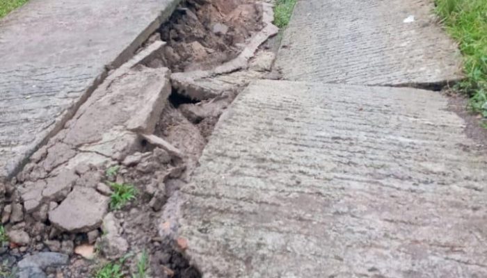 Longsor dan Pergerakan Tanah Kepung Desa Rawabelut Cianjur, Empat Rumah Retak dan Puluhan Meter Jalan Terancam