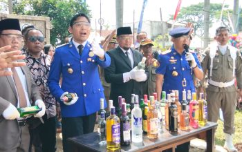 Cianjur Musnahkan Ratusan Ribu Rokok Ilegal Dan Miras, Operasi Penertiban Jadi Sorotan Publik