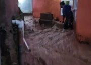 Banjir Lumpur Terjang Permukiman Warga di Batulawang Cipanas, Sejumlah Rumah Terendam