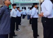 Latihan Baris Berbaris Santri Ulul Albab Islamic School (UAIS)